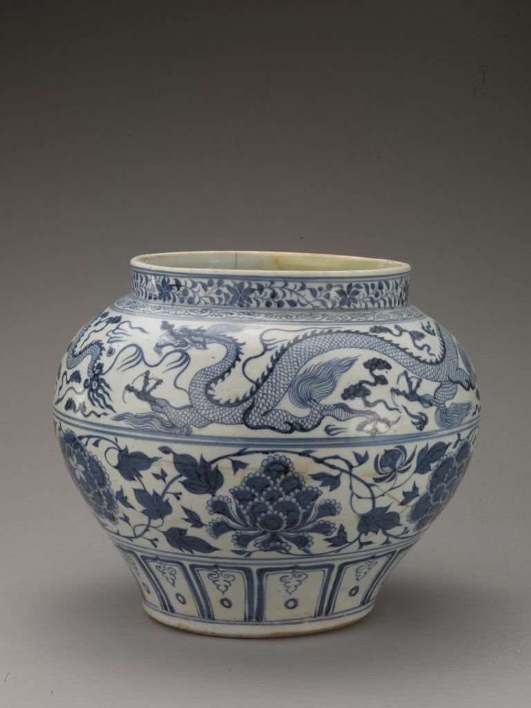 图片[1]-Blue and white intertwined peony cloud dragon pot-China Archive